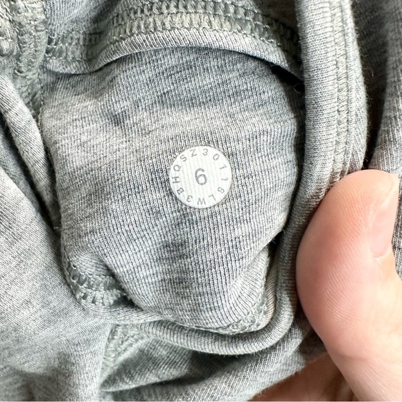 Lululemon Time Out Hoodie Sweatshirt - Picture 6 of 6